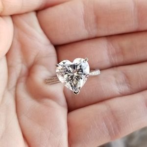 💎3.5 CARAT💎 SIMULATED HEART DIAMOND RING